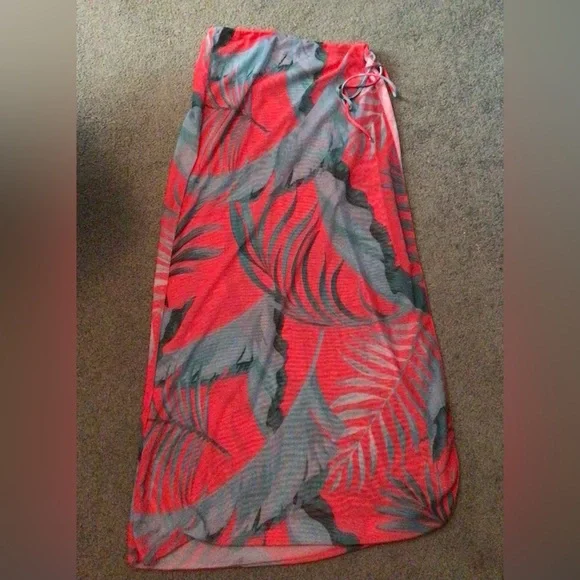 SHEIN Floral One Piece Bathing Suit with Matching Sarong - Picture 7 of 9